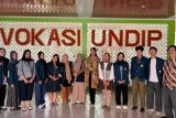 Prodi Informasi dan Humas SV Undip Gelar Visiting Professor