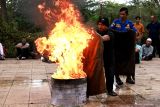 Pemkab Tanah Datar adakan pelatihan pemadaman api untuk petugas kantor