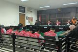 Terlibat kasus narkoba satu keluarga diangkut ke pengadilan dan divonis berbeda