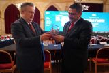Wali Kota Makassar serahkan miniatur Pinisi ke Wali Kota Vienna Austria