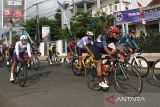 Pembalap Mathieu Van rebut puncak klasemen umum Tour de France