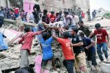 Korban tewas akibat gedung ambruk di Karachi jadi 27