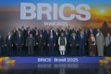 Prabowo tampil di barisan terdepan foto keluarga terbaru BRICS