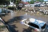Gelombang pasang perparah dampak banjir di Mataram