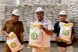 Bulog siapkan 850,5 ton beras bantuan bagi 42 ribu warga Batam dan Karimun