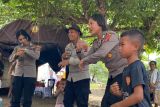 Polres Flores Timur melakukan pemulihan trauma anak korban erupsi