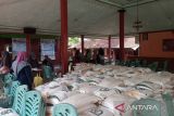 Bulog Banyumas  siapkan penyaluran bantuan pangan untuk 603.826 PBP