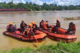 Basarnas  cari korban kapal motor tertabrak tongkang di Sungai Barito