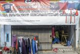Pekerja menjahit baju di salah satu konveksi rumahaan binaan Koperasi Merah Putih Desa Ranjeng, Kabupaten Serang, Banten, Kamis (10/7/2025). Kementerian Koperasi mengusulkan anggaran sebesar Rp7,34 triliun untuk tahun anggaran 2026, yang akan dialokasikan untuk penguatan koperasi guna memastikan keberlanjutan berbagai program prioritas terutama percepatan pembentukan Koperasi Desa/Kelurahan Merah Putih. ANTARA FOTO/Muhammad Bagus Khoirunas/gp