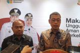 Pemkot Makassar distribusikan seragam sekolah gratis bagi siswa SD-SMP secara bertahap