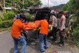 Seorang pria lansia di Kabupaten Pasaman ditemukan meninggal di kursi tamu