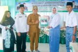 Wabup serahkan bantuan peralatan sekolah lengkap ke MAN 2 Murung Raya
