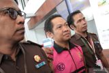 Dua tersangka korupsi aset Gili Trawangan ditahan Kejati NTB