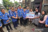 Wawako Maigus Nasir serahkan bantuan sosial bagi korban kebakaran di Lubeg
