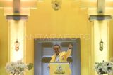 Ketua Umum Partai Golkar Bahlil Lahadalia menyampaikan sambutan saat pembukaan Musyawarah Daerah ke-XI Partai Golkar Kaltim di Samarinda, Kaltim, Sabtu (19/7/2025). Musda tersebut membahas program-program kerja partai sekaligus memilih Ketua DPD Golkar Kalimantan Timur periode 2025-2030. Antara Kaltim/M Risyal Hidayat