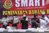 Kejari Cilegon musnahkan 12,4 juta batang rokok ilegal senilai Rp12 miliar