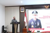 Plt Kepala Kantor Wilayah Kementerian Hukum Kepulauan Bangka Belitung, Harun Sulianto  saat memberikan sambutan dalam acara kenal pamit bersama Kepala Kanwil Kemenkum Babel yang baru Johan Manurung di Kantor Kanwil Kemenkum Babel, Rabu (23/7/2025). Harun Sulianto saat ini mengisi jabatan baru sebagai Analis Kekayaan Intelektual Ahli Utama di Kementerian Hukum. Acara kenal pamit tersebut dihadiri para tamu undangan,pejabat dan seluruh pegawai Kantor Wilayah Babel serta Forum Koordinasi Pimpinan Daerah (Forkopimda) Kepulauan Babel. (Antara/Rustam)