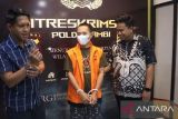 Berkas perkara bos minyak ilegal Jambi diserahkan polisi ke Kejati