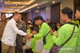 Sebanyak 215 PMI asal NTB diberangkatkan ke Malaysia tanpa biaya