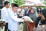 Wawako Maigus Nasir salurkan bantuan pangan untuk 1.120 KK