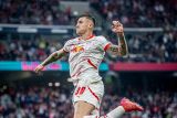 Manchester United masih menunggu keputusan Benjamin Sesko untuk pindah ke Old Trafford