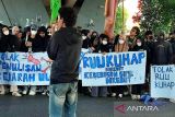 Mahasiswa UNM di Makassar aksi respons pembahasan RKUHP
