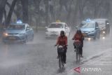 Mayoritas wilayah Indonesia diprakirakan berawan hingg hujan pada Selasa