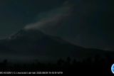 Gunung Lewotobi tiga kali erupsi pada 8-9 Agustus 2025