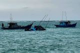 SAR gabungan Natuna selamatkan nelayan kapal tenggelam di perairan Pulau Laut