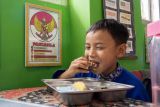 Wakil Ketua Komisi VI DPR tinjau pelaksanaan program MBG di Padang