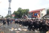 Sedikitnya 11 orang diduga provokator dalam unjuk rasa di Pati diamankan polisi