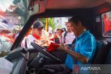 Padang bagikan 15 ribu Bendera Merah Putih untuk semarakkan HUT RI