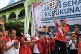 Gubernur Sumbar Lepas Ribuan Peserta Jalan Sehat Kerukunan Peringati HUT ke-80 RI