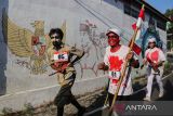 Begini serunya lomba lari berkostum unik di Kampung Pelangi Semarang