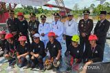 Merah Putih raksasa berkibar di Jembatan Merdeka Mura