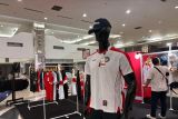 Jersi merah timnas bola voli Indonesia jadi buruan suporter