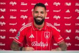 Douglas Luiz resmi bergabung dengan Nottingham Forest