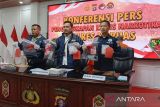 Polisi amankan 80,9 gram sabu dari pelaku kurir dan pengedar di Kapuas