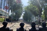 Pengunjuk rasa lempari petugas dengan batu di Mako Brimob Kwitang