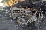 67 mobil terbakar dalam kerusuhan di DPRD Makassar