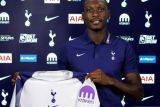 Tottenham pinjam penyerang PSG Kolo Muani