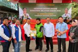 Bank Sumsel Babel bersama Pemprov bagikan beras ke pengemudi online