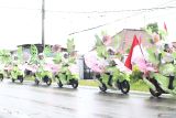 Peserta pawai kendaraan hias melintas di sepanjang jalan Yos Sudarso, Pangkalbalam, Pangkalpinang Bangka Belitung, Rabu (3/9/2025). Pawai kendaraan hias tersebut diselenggarakan Pemerintah Provinsi Kepulauan Bangka Belitung (Babel) dalam rangka memeriahkan HUT Ke-80 Republik Indonesia. ANTARA/Bima Agustian