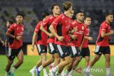 Kluivert belum memastikan soal debut Mauro dan Miliano