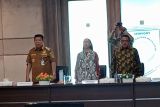 Komisi VII DPR RI  saat melaksanakan rapat koordinasi dengan Gubernur Babel Hidayat Arsani dalam  acara kunjungan kerja di Ruang Pasir Padi Kantor Gubernur Babel, Senin (8/9) guna memastikan penerapan standarisasi desa wisata sesuai dengan Undang-Undang Kepariwisataan. Babel menjadi salah satu fokus pengembangan desa wisata karena memiliki daya tarik yang telah dikenal luas. (Antara/Rustam)