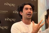 Reza Rahadian ungkap alasan debut menjadi sutradara film