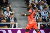 Gordon pimpin Newcastle cukur Royale Union skor 4-0