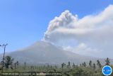 Gunung Lewotobi Laki-laki erupsi tujuh kali dalam enam jam