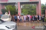 Masyarakat Bantik Buha blokir TPA tolak IPLT