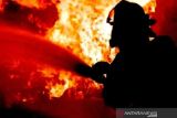 Rumah warga Sapit Lotim hangus terbakar, Orang tua alami luka bakar